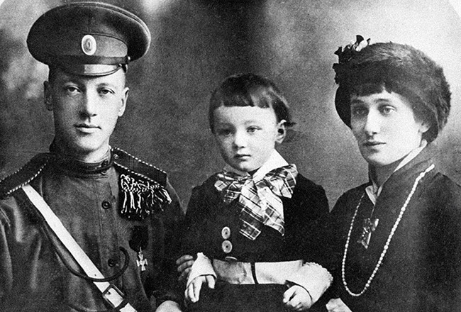 Николай Гумилев, Лев Гумилев и Анна Ахматова